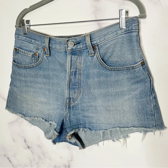 Levi's 501 High Rise Cut Off Denim Shorts in‎ Sierra Oasis - Picture 4 of 14